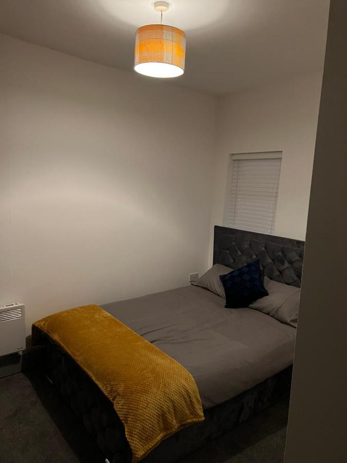 Ground Floor Two Bed Cairo Street Apartment Warrington  Exterior photo